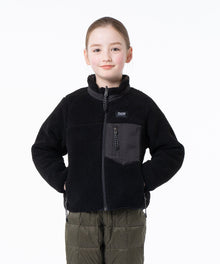 BLACK×BLACK／Model Height 135cm／Wearing Size 140
