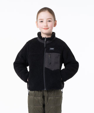 BLACK×BLACK／Model Height 135cm／Wearing Size 140