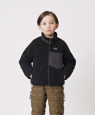 BLACK×BLACK／Model Height 132cm／Wearing Size 140