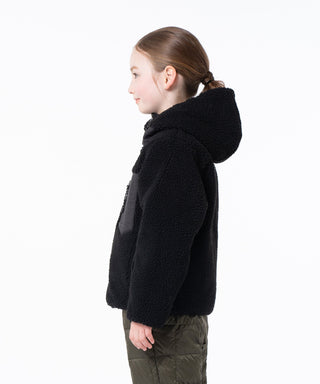 BLACK×BLACK／Model Height 135cm／Wearing Size 140