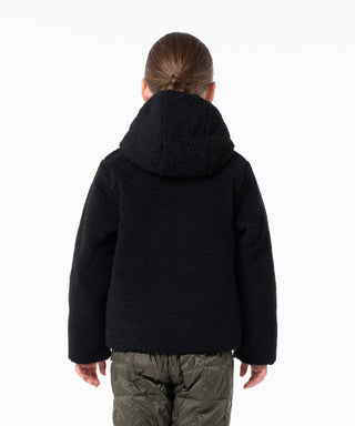 BLACK×BLACK／Model Height 135cm／Wearing Size 140