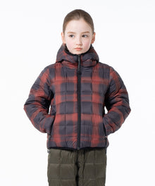 CHECK(BLK/RED)×BLACK／Model Height 135cm／Wearing Size 140