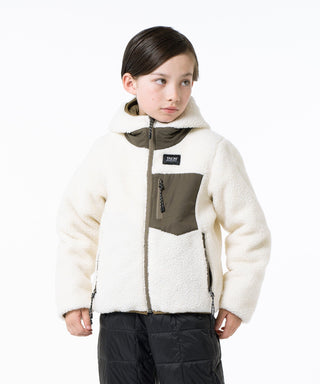 OLIVE×IVORY／Model Height 132cm／Wearing Size 140