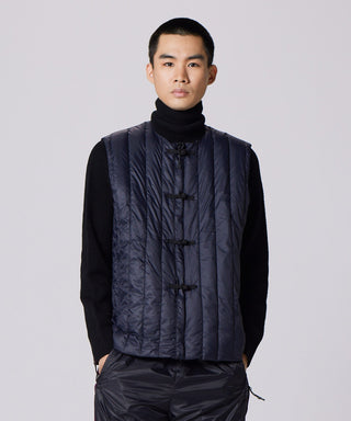 D.NAVY×BLACK／Model Height 180cm／Wearing Size M（FRONT SIDE）