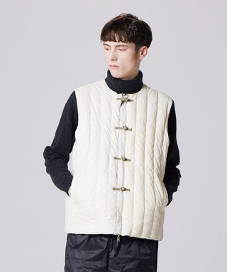 OFF WHITE×SAGE／Model Height 178cm／Wearing Size M（FRONT SIDE）