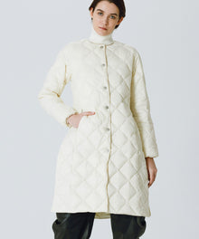 OFF WHITE／Model Height 169cm／Wearing Size M